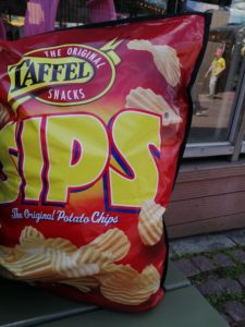 Jättikokoinen sipsipussi